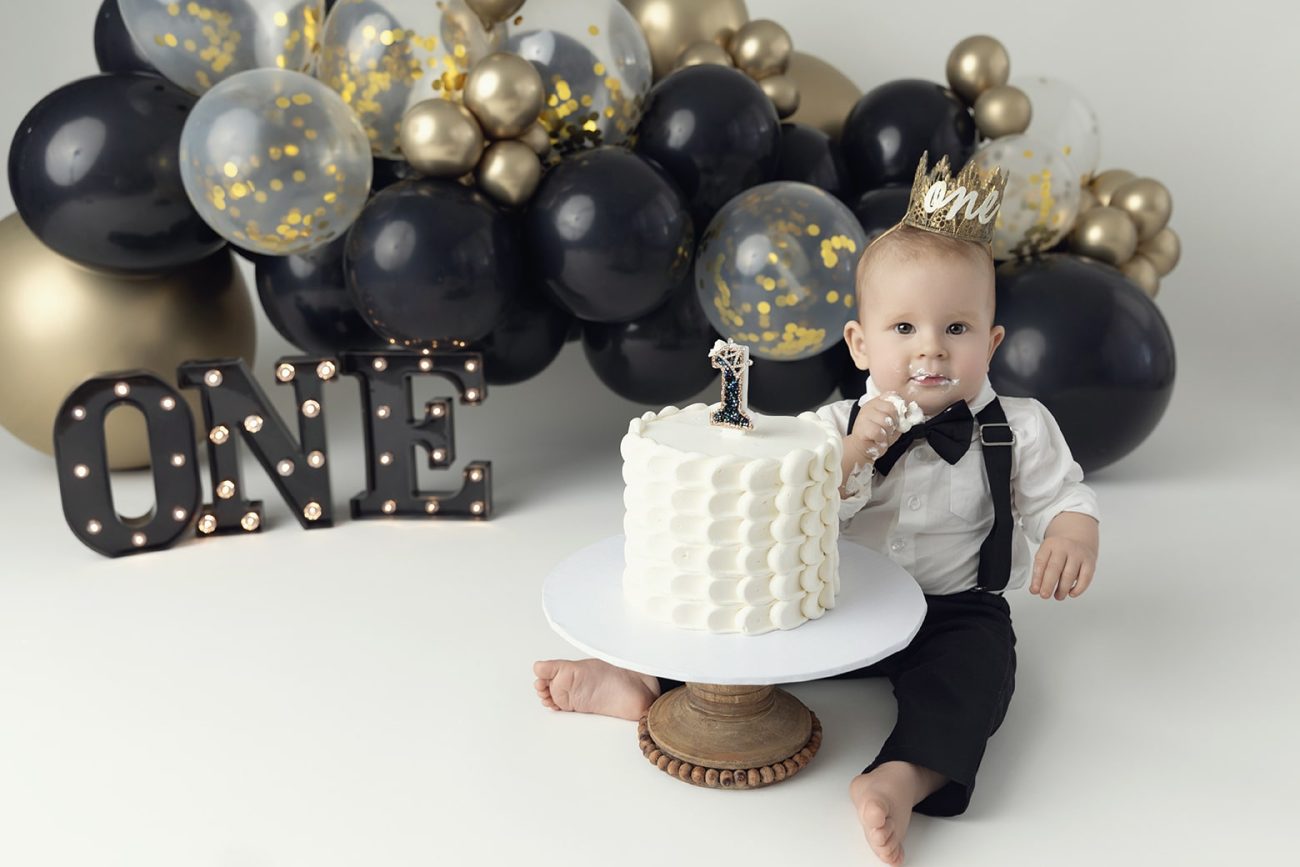 10 Tips for Documenting Your Baby’s First Birthday With A Cake Smash ...